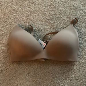 Lululemon take shape bra